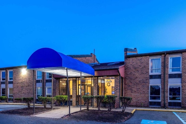 Gallery - Days Inn By Wyndham Manassas Battlefield