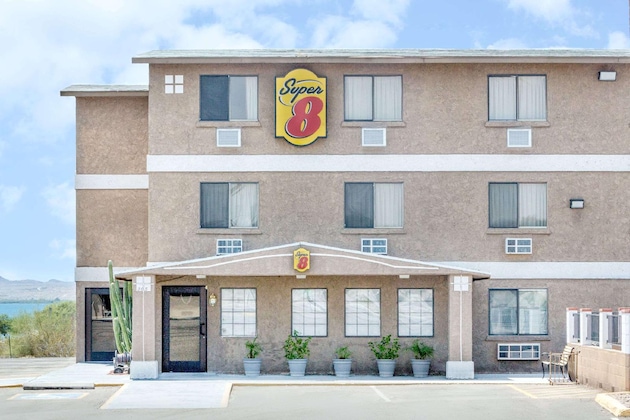 Gallery - Super 8 By Wyndham Lake Havasu City