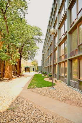 Gallery - MCM Elegante Hotel & Suites Lubbock