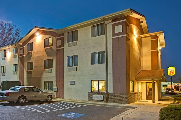 Gallery - Super 8 By Wyndham College Park Wash Dc Area