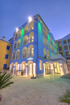 Gallery - Life Hotel