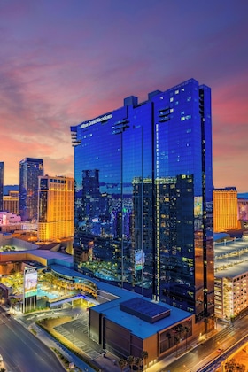 Gallery - Hilton Grand Vacations Club Elara Center Strip Las Vegas