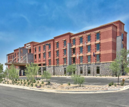 Gallery - Hampton Inn & Suites Scottsdale At Talking Stick