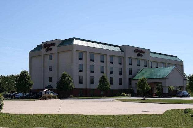 Gallery - Hampton Inn Cleveland Airport Tiedeman Road