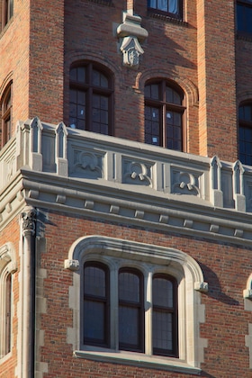 Gallery - Doubletree By Hilton - The Tudor Arms Hotel