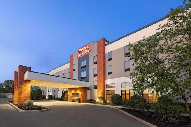 Gallery - Hampton Inn & Suites Harrisburg North