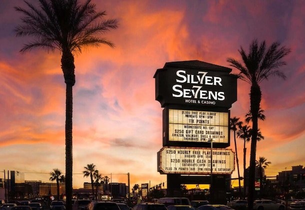 Gallery - Silver Sevens Hotel And Casino, A Wyndham Garden