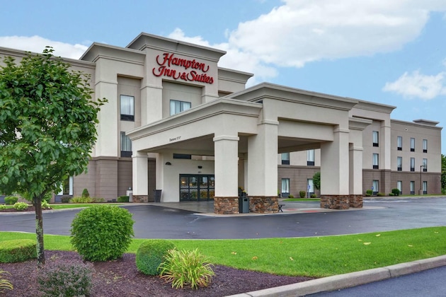 Gallery - Hampton Inn & Suites New Hartford