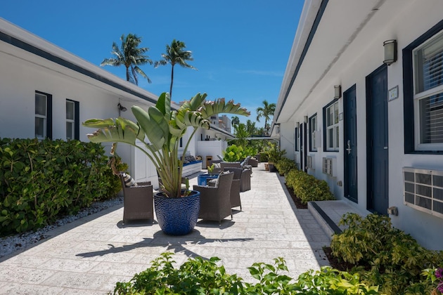 Gallery - Hollywood Beach Suites