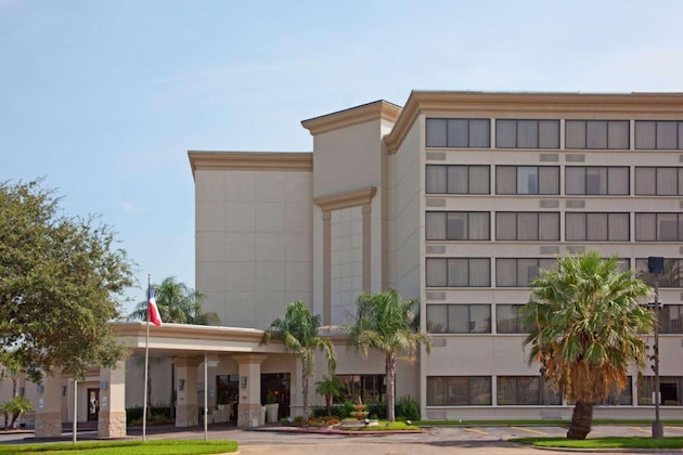 Gallery - Wyndham Houston Hobby Airport