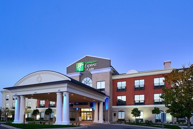 Gallery - Holiday Inn Express Hotel & Suites Airport Dieppe By Ihg