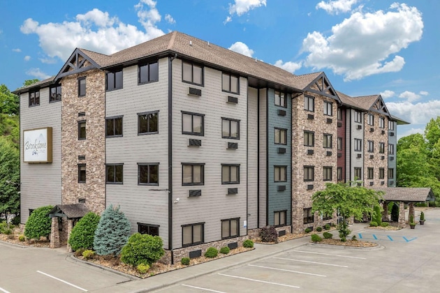 Gallery - Brookstone Lodge Near Biltmore Village, An Ascend Collection Hotel