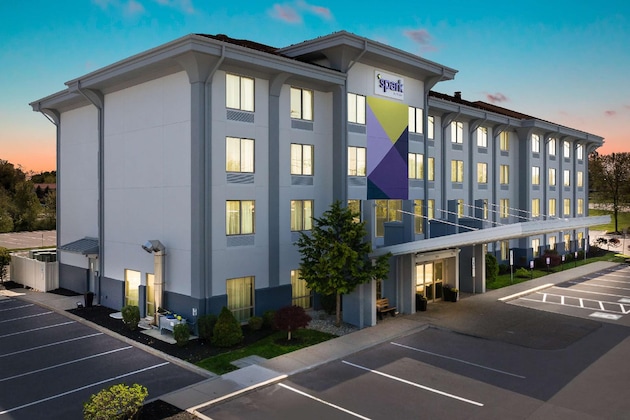 Gallery - Spark By Hilton Exton