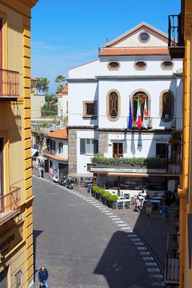 Gallery - Tasso Suites & Spa
