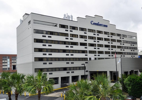 Gallery - Comfort Inn Downtown Charleston