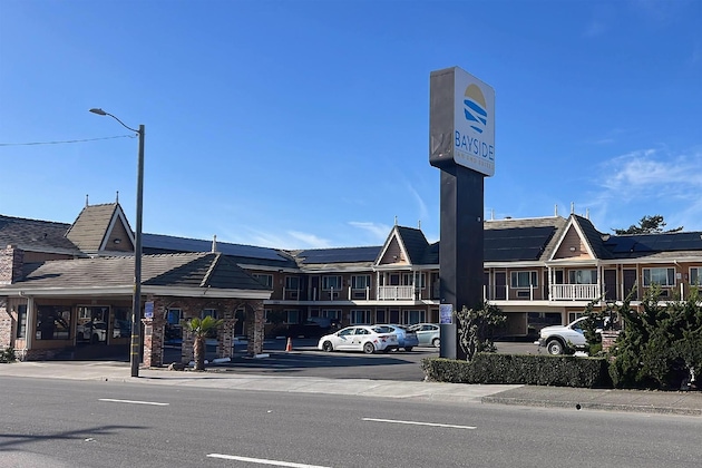 Gallery - Ramada Bayside Inn And Suites