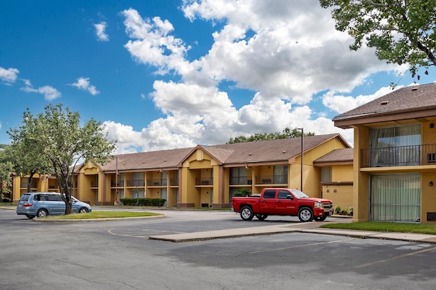 Gallery - Quality Inn & Suites Nrg Park