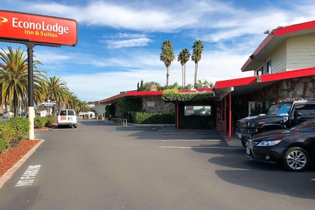 Gallery - Econo Lodge Inn & Suites Oakland Airport