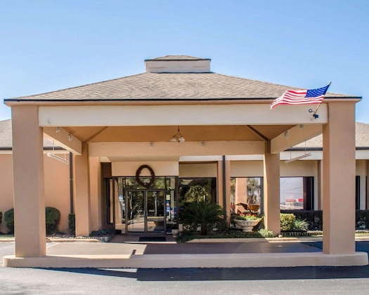 Gallery - Quality Inn & Suites Pensacola Bayview