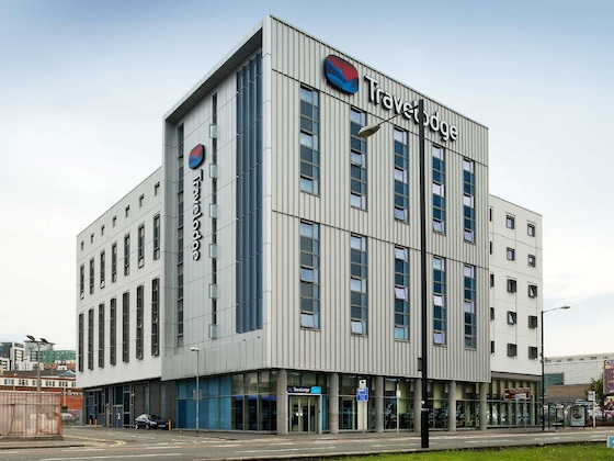 Gallery - Travelodge Manchester Central Arena