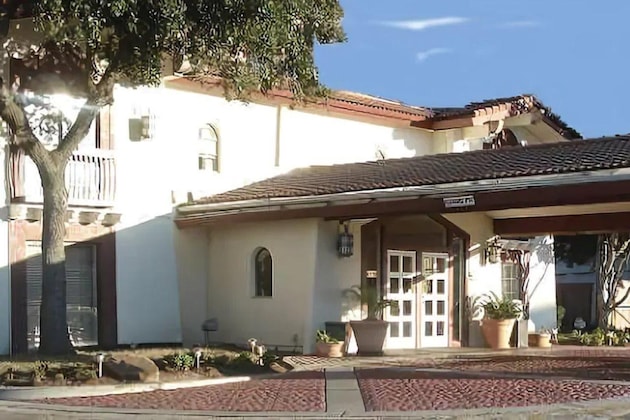 Gallery - America's Inn - Houston