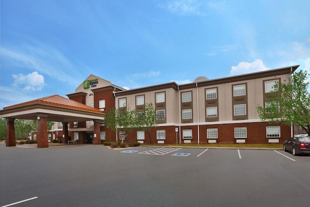 Gallery - Holiday Inn Express & Suites Manchester By Ihg
