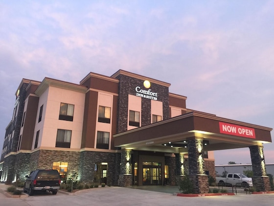 Gallery - Comfort Inn & Suites Moore - Oklahoma City