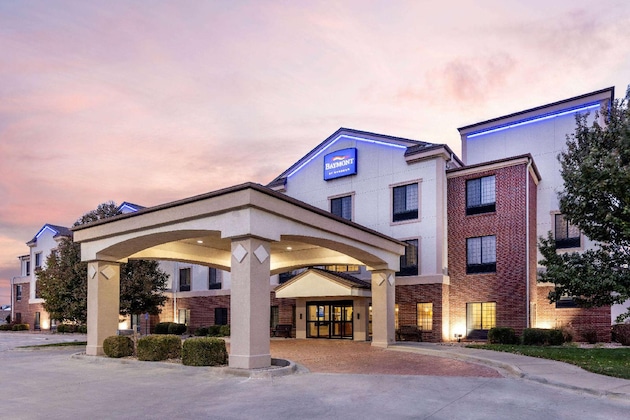 Gallery - Baymont By Wyndham Pratt