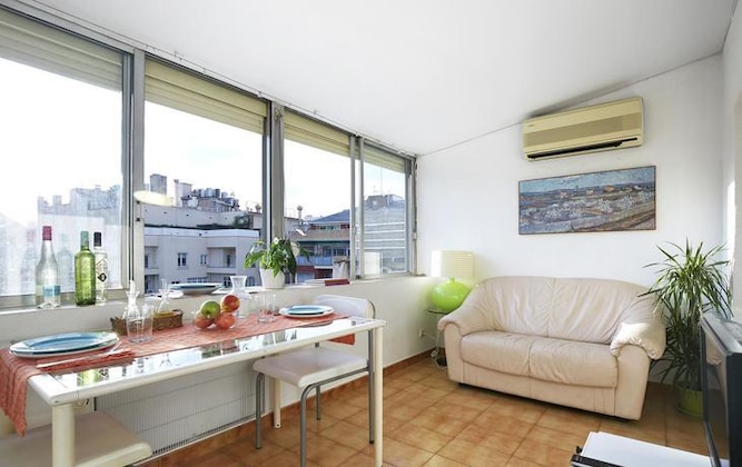 Gallery - Ainb Diagonal Francesc Macia Apartments