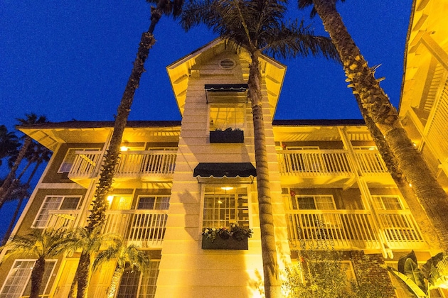 Gallery - Ramada By Wyndham Costa Mesa Newport Beach