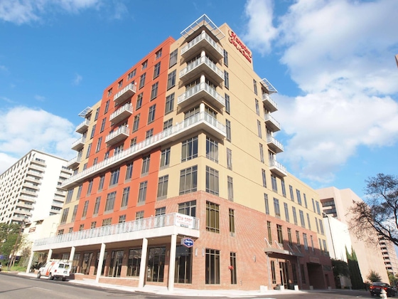 Gallery - Hampton Inn Suites Austin University