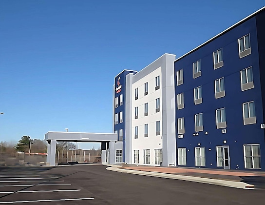 Gallery - Comfort Suites Richmond East