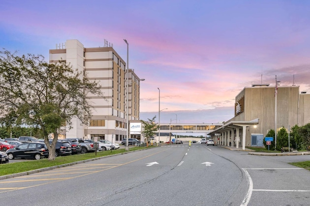 Gallery - Bangor Aviator Hotel, Bw Premier Collection