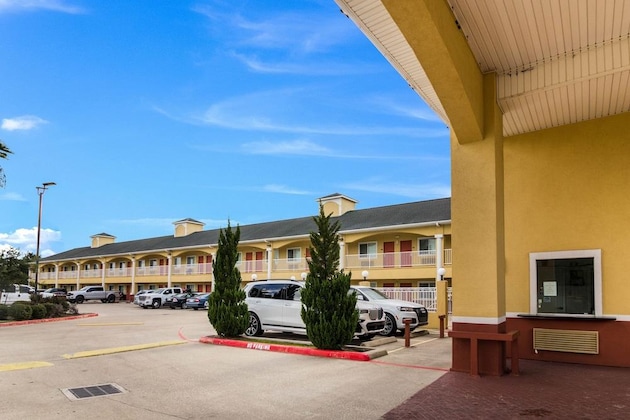 Gallery - Scottish Inn And Suites Extended Stay Baytown