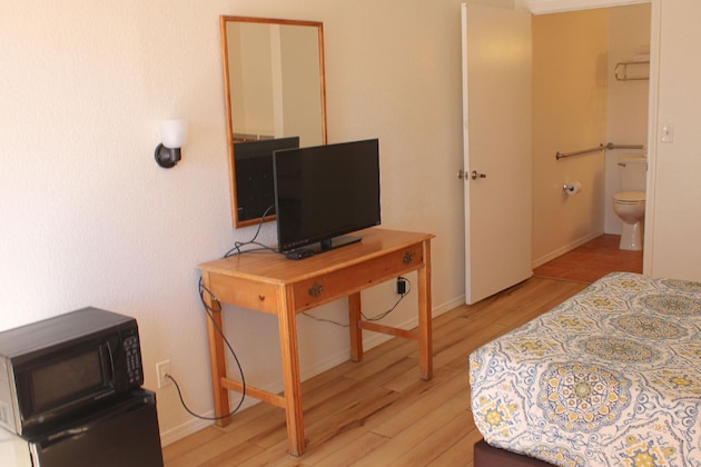 Gallery - Lodge On The River