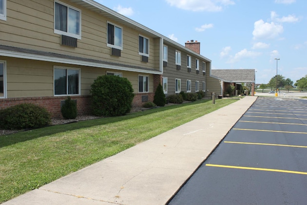 Gallery - Americinn West Burlington