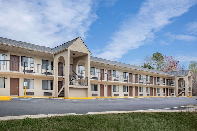 Gallery - Super 8 By Wyndham Burlington Nc