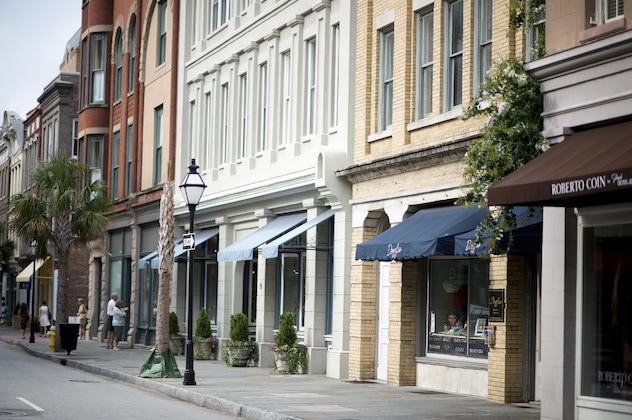 Gallery - Fulton Lane Inn