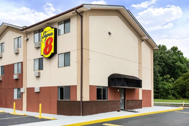 Gallery - Super 8 By Wyndham Chester Richmond Area
