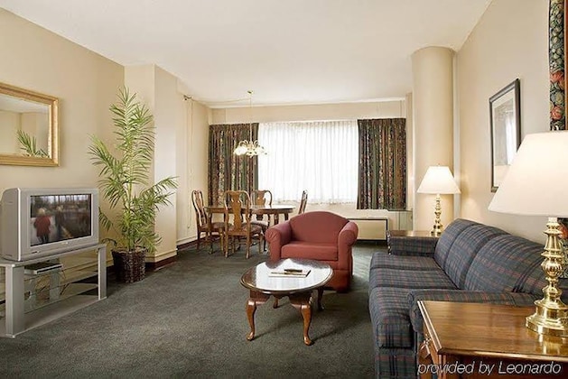 Gallery - Garfield Suites Hotel