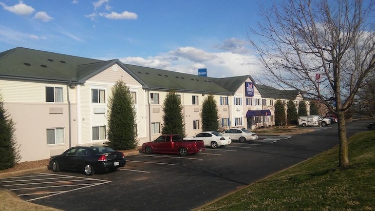 Gallery - InTown Suites Extended Stay Clarksville