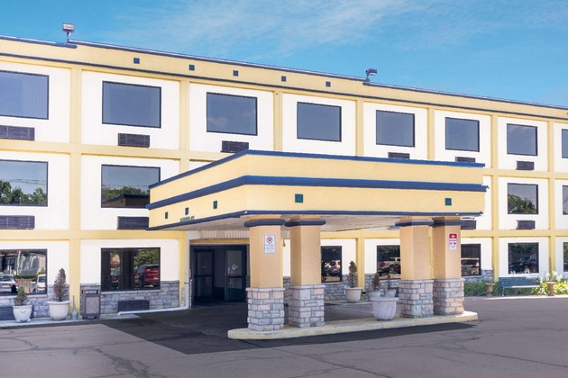 Gallery - Days Inn By Wyndham Columbus Airport