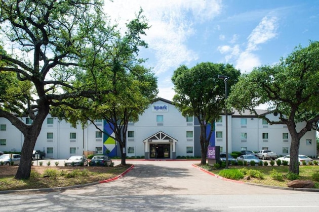 Gallery - Spark By Hilton Dallas Medical District Love Field
