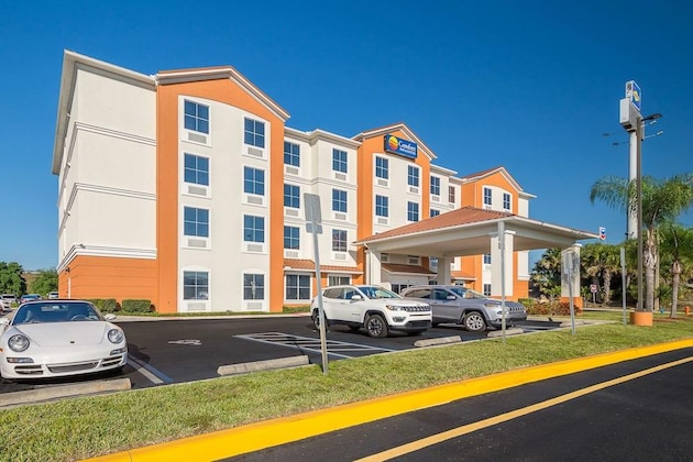 Gallery - Comfort Inn & Suites Maingate South