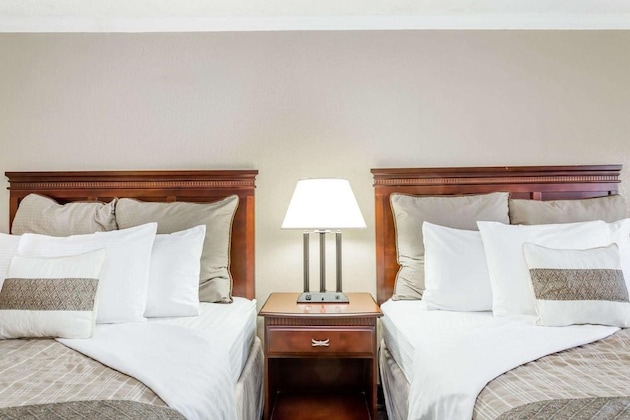 Gallery - Days Inn By Wyndham Destin