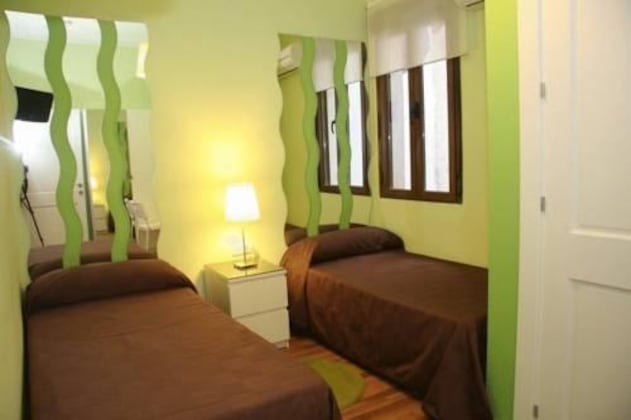 Gallery - Room Pride Hostal