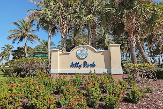 Gallery - The Royal Inn Beach Hotel Hutchinson Island