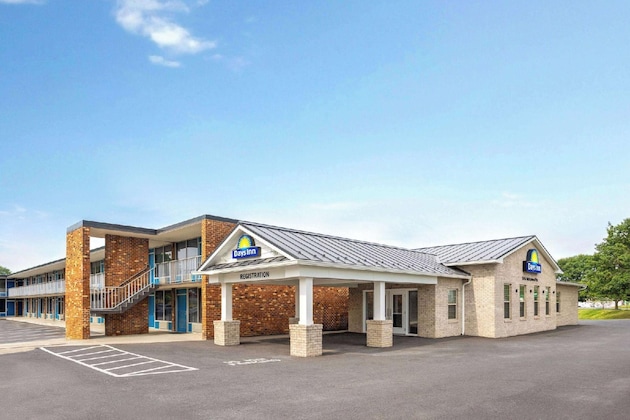 Gallery - Days Inn By Wyndham Frederick