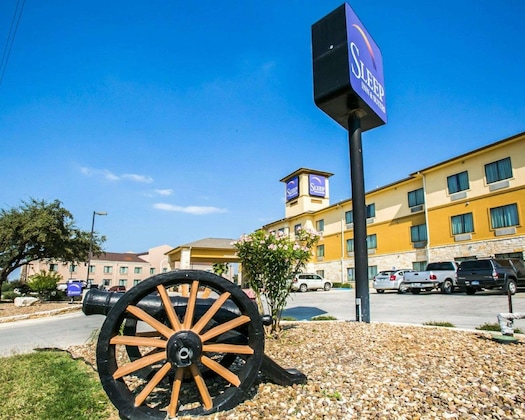 Gallery - Sleep Inn & Suites Gonzales