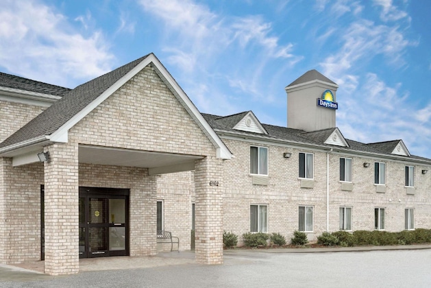 Gallery - Days Inn By Wyndham Greensboro Nc